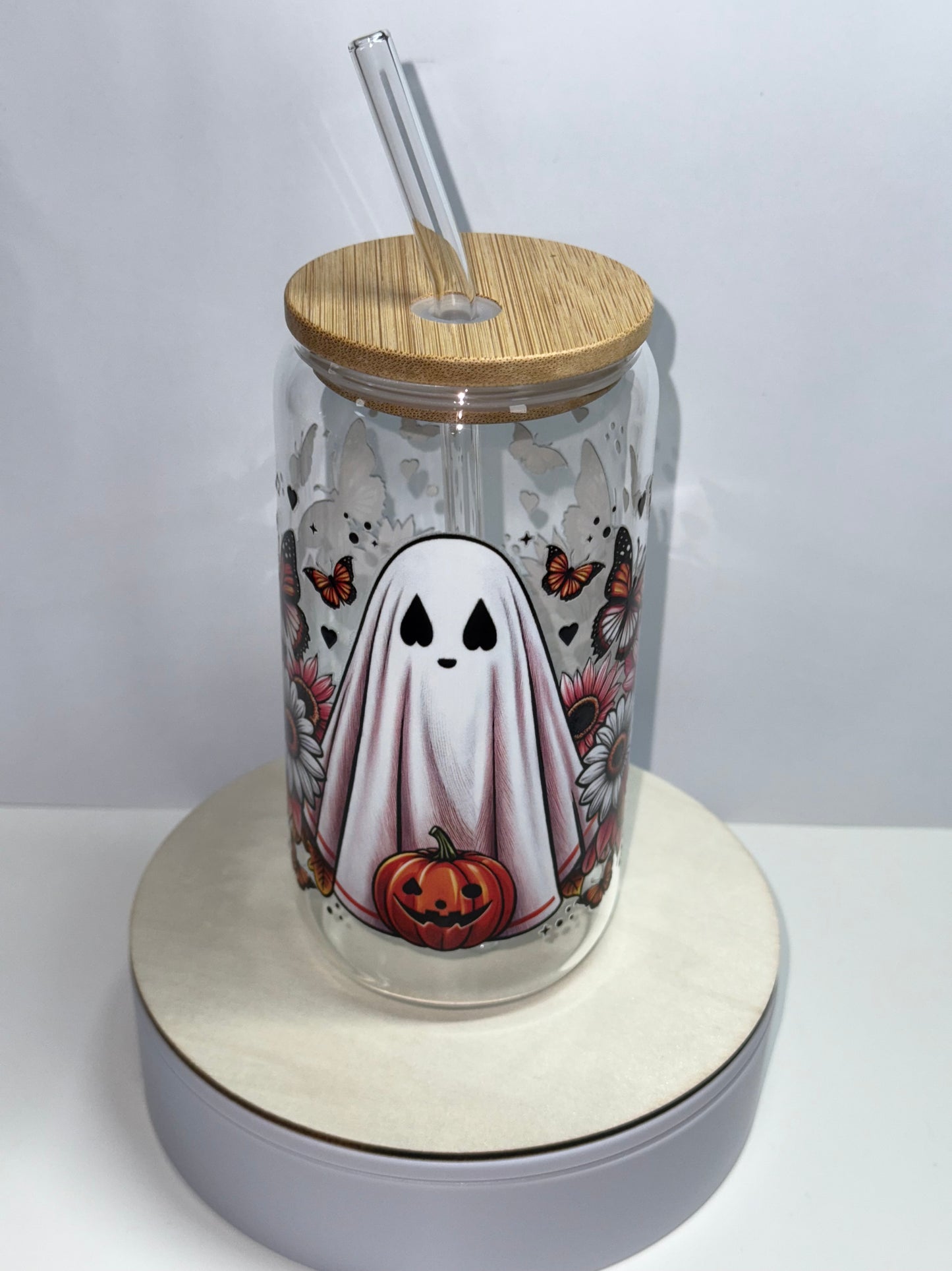 CUP MIT GEIST BLUMEN IND SCHMETTERLINGEN