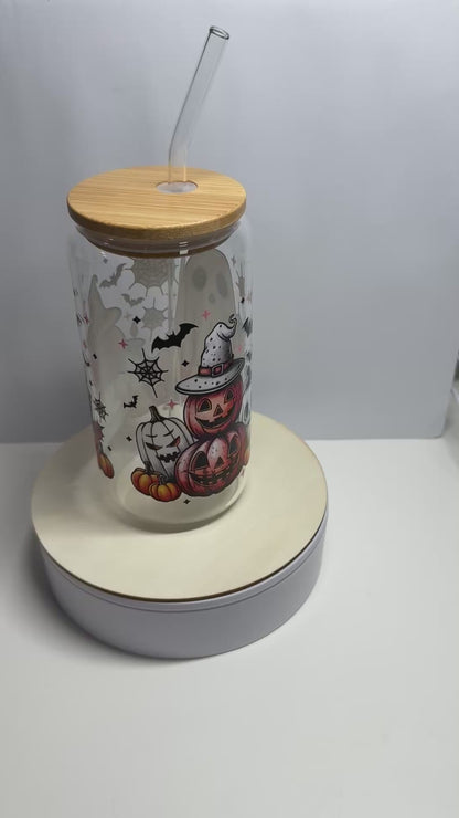 CUP MIT GEIST UND KÜRBISSEN