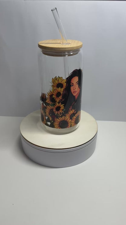 CUP DAME MIT SONNENBLUMEN